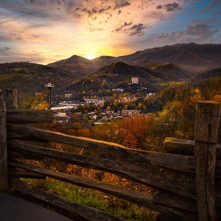 River Song, Near River, Hot Tub, Foosball, Wifi 1089 Free Tickets Each Paid Day, Dollywood And More セバービル エクステリア 写真