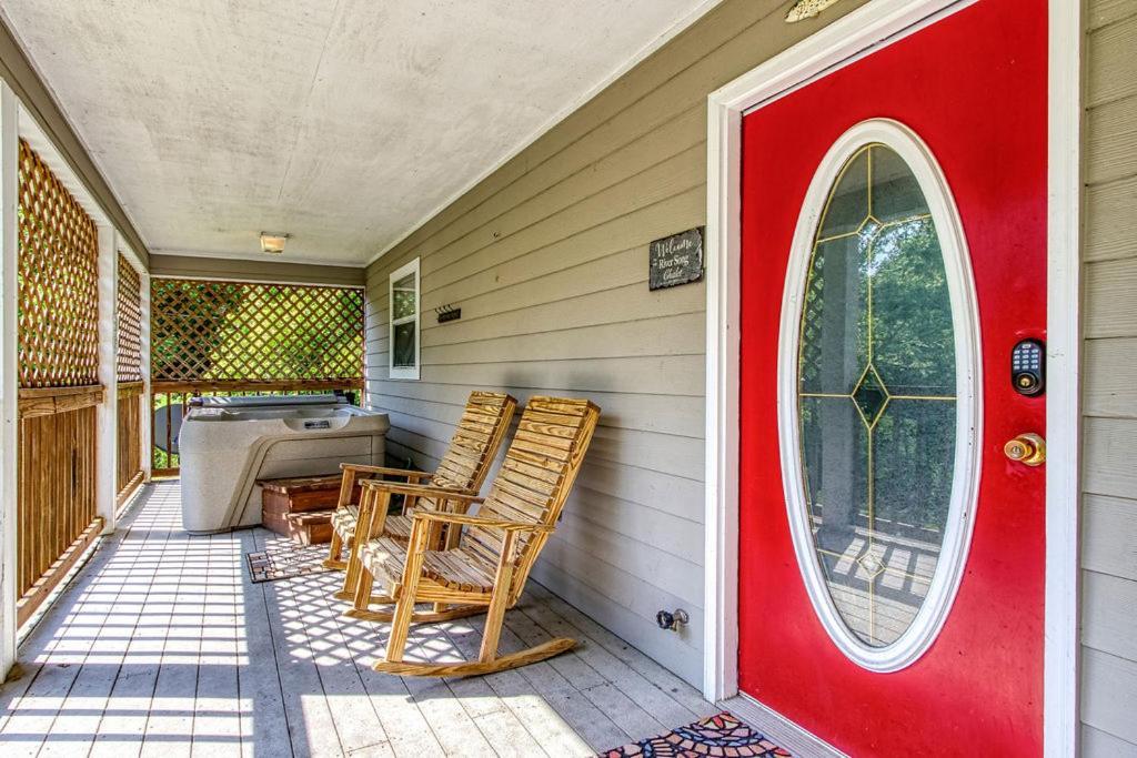 River Song, Near River, Hot Tub, Foosball, Wifi 1089 Free Tickets Each Paid Day, Dollywood And More セバービル エクステリア 写真