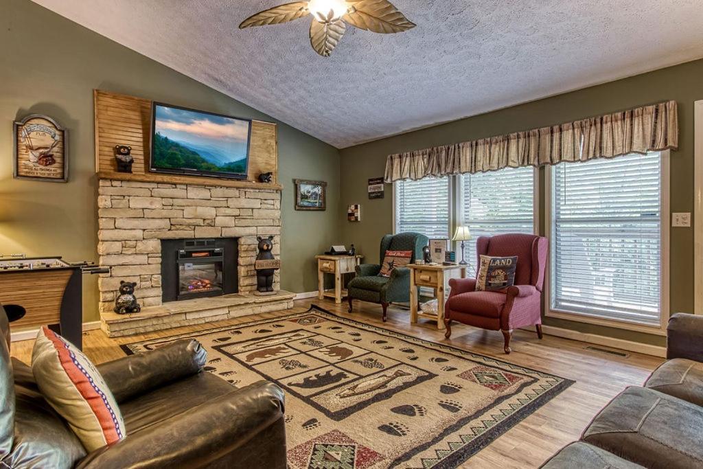 River Song, Near River, Hot Tub, Foosball, Wifi 1089 Free Tickets Each Paid Day, Dollywood And More セバービル エクステリア 写真